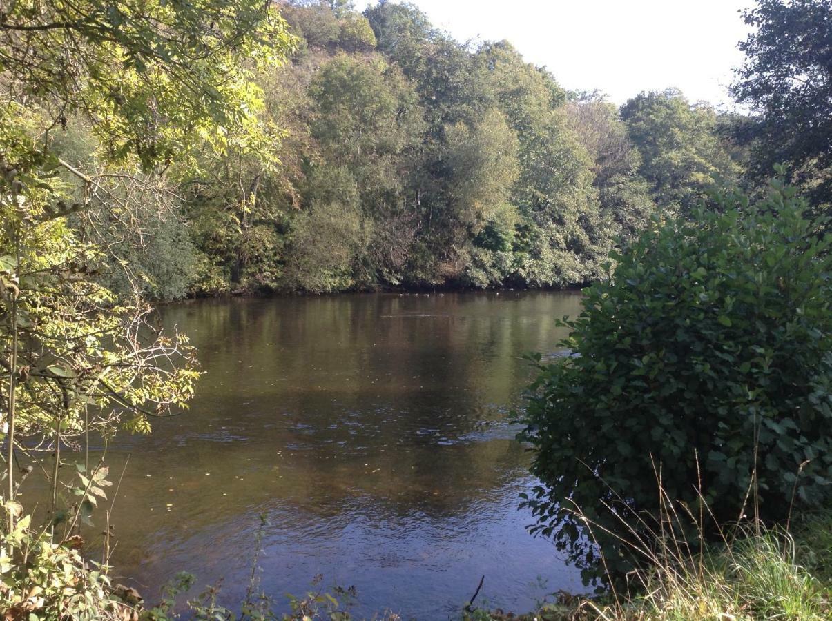 Camping Du Pont De St Gal Saint-Gal-sur-Sioule Exteriör bild