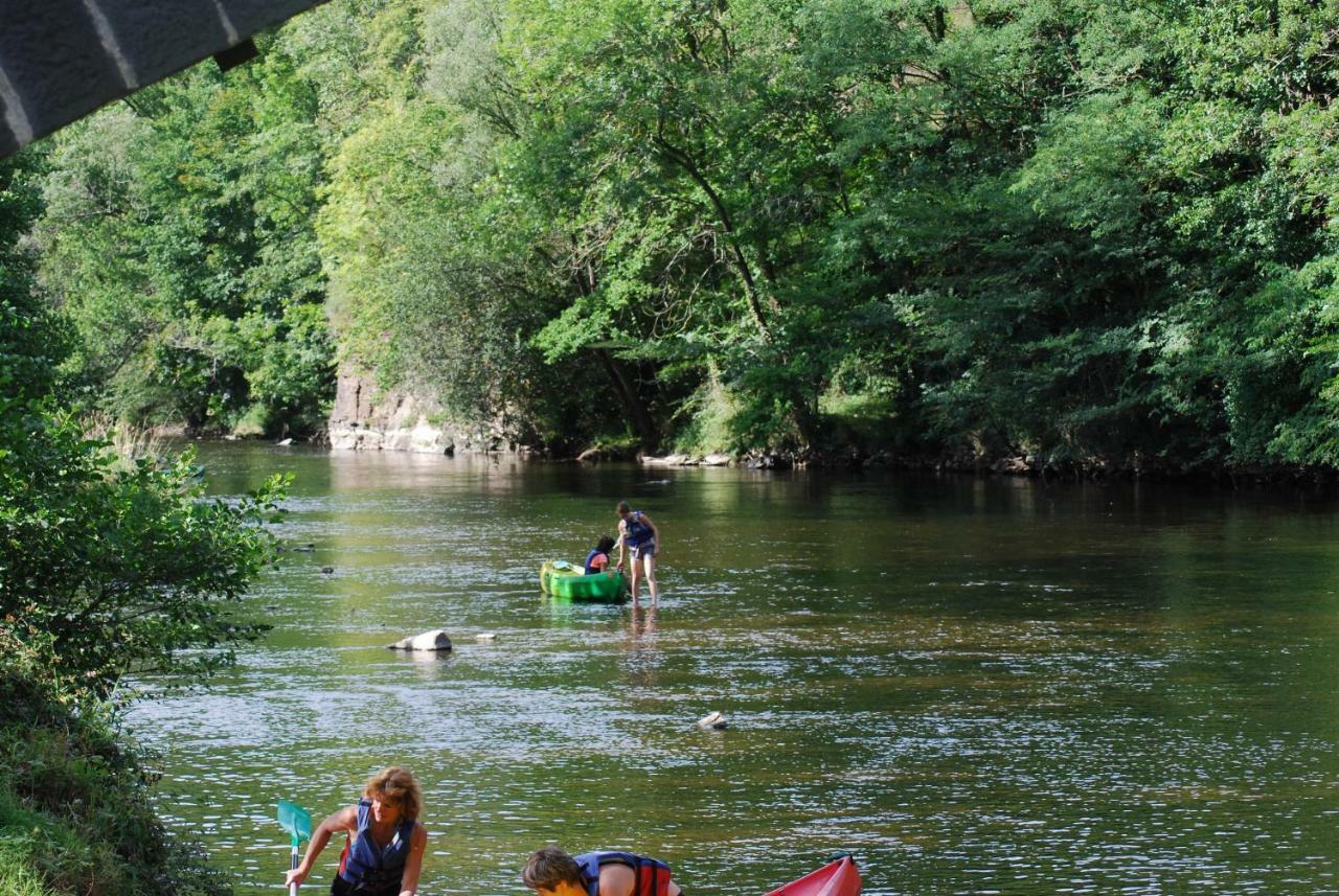 Camping Du Pont De St Gal Saint-Gal-sur-Sioule Exteriör bild