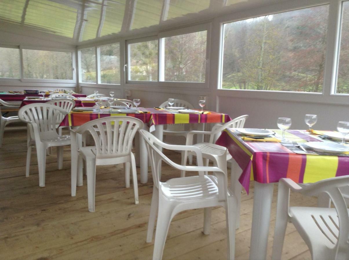 Camping Du Pont De St Gal Saint-Gal-sur-Sioule Exteriör bild
